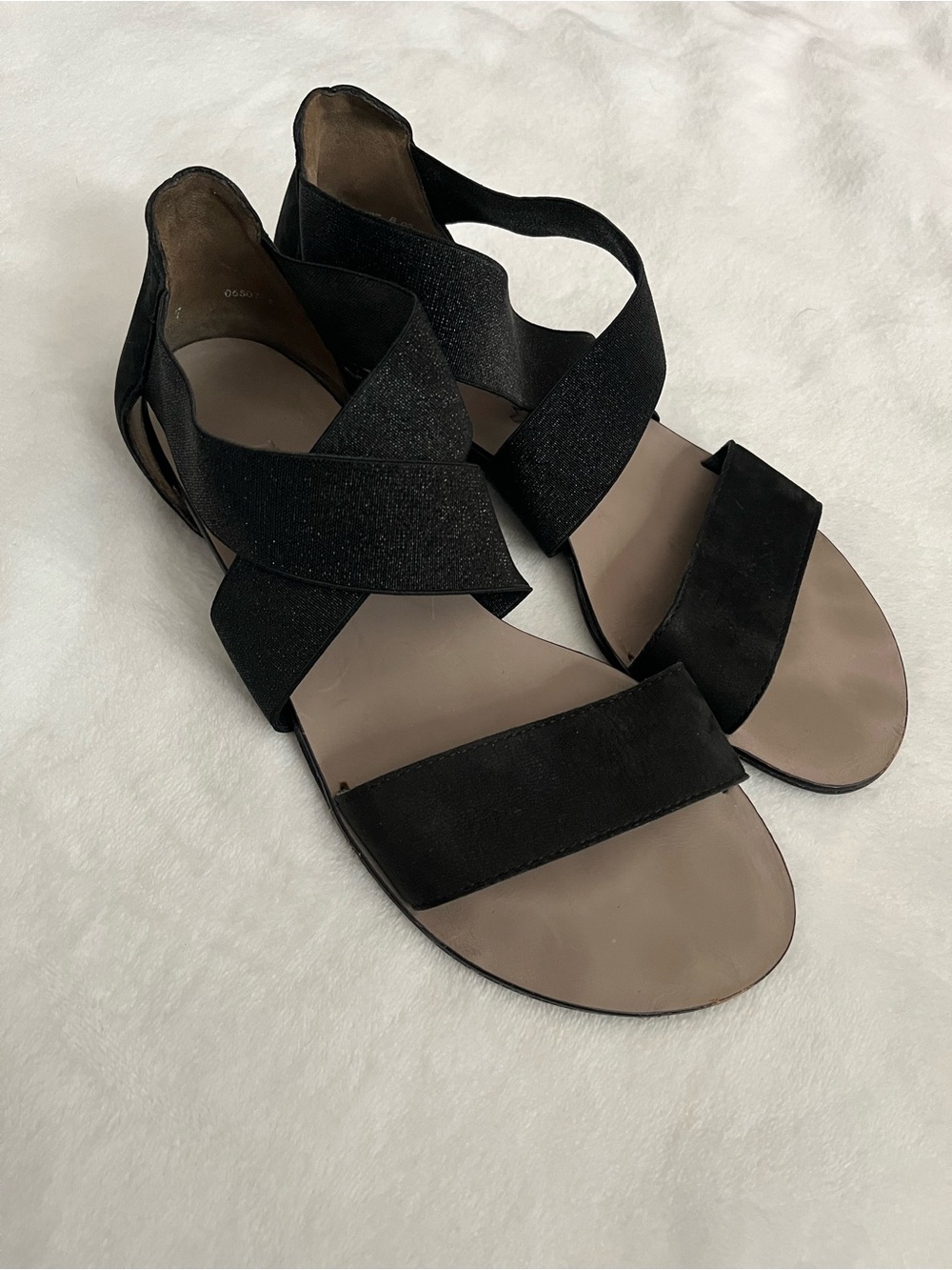 Paul Green size 7 (9.5) Black Strappy Elastic Sandals